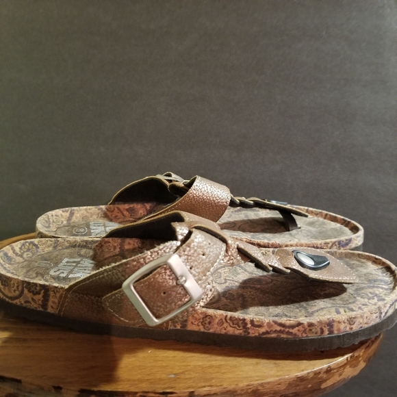 Mukluks Braided Leather Toe Thong Marsha Flip Flop Sandals Sz 8 - Picture 9 of 9